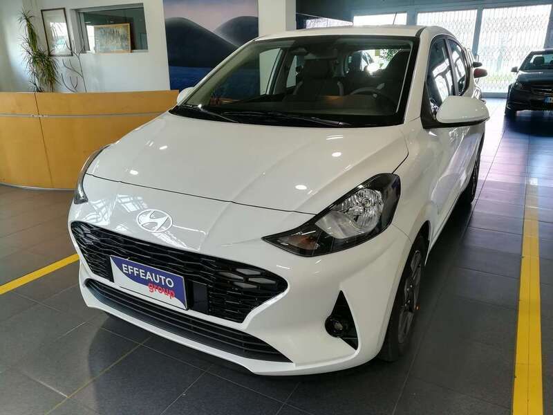 Bianco Usata 2024 Hyundai i10 Due volumi | 15.999 € (Cara) - Immagine 1/4