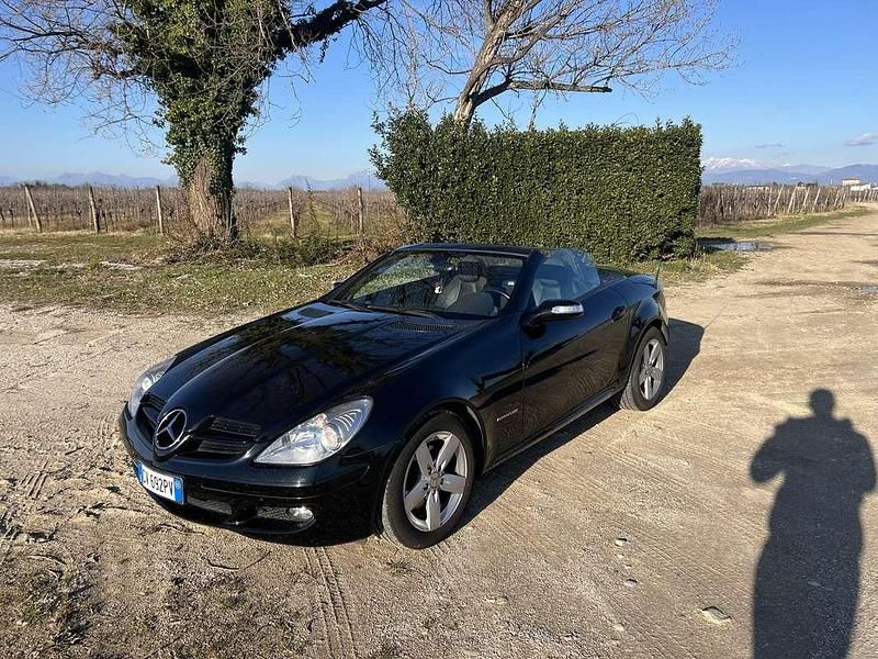 Usata Mercedes SLK200 163 CV (119 kW) 2005 Nero Cabrio