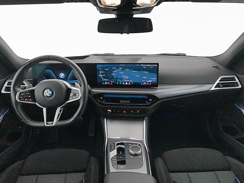 Begagnad BMW 320e M Sport 190 HK (139 kW) 2025 Grå Sedan