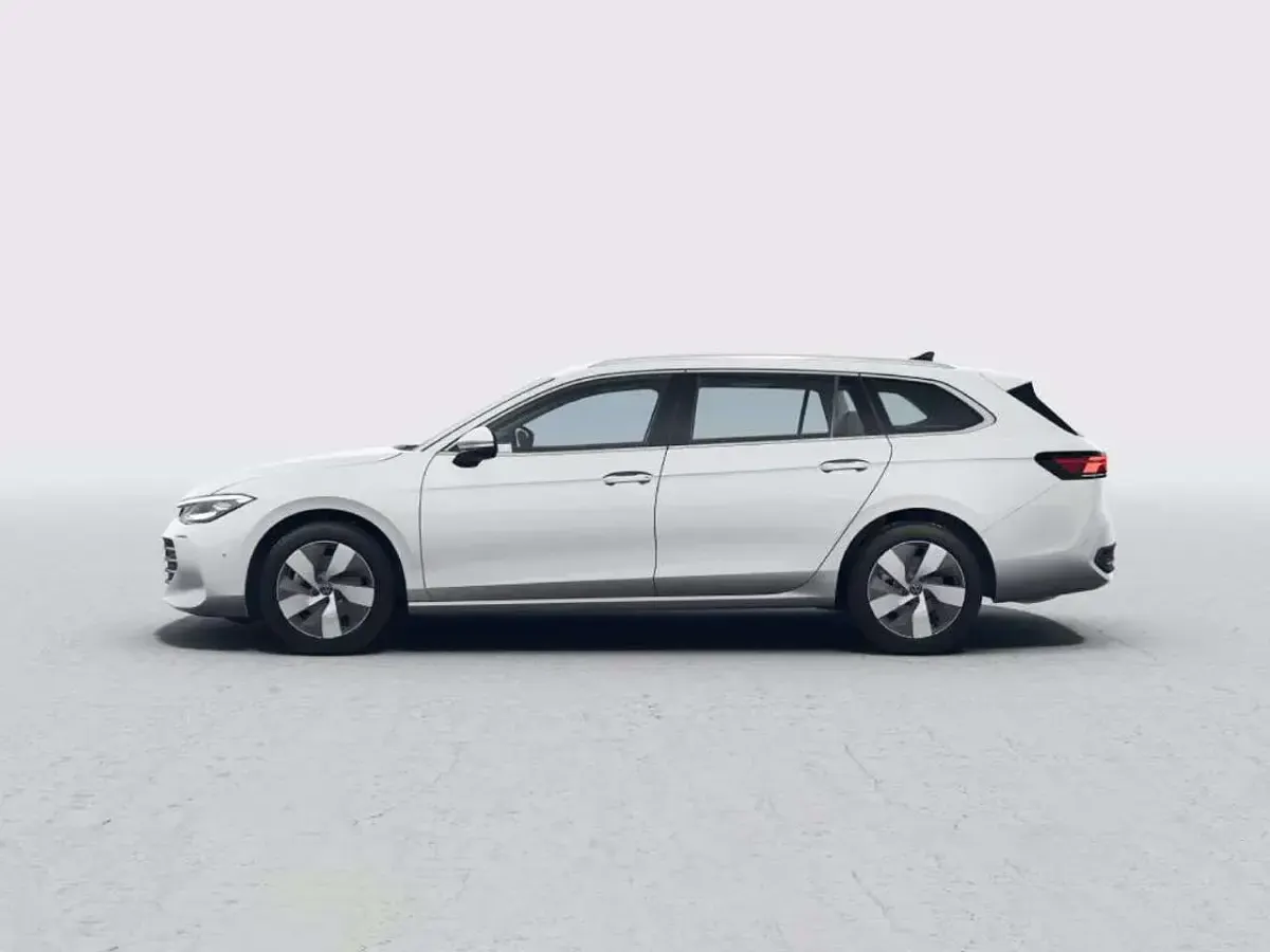 Nuova VW Passat Business 204 CV (150 kW) 2025 Pure white Station wagon