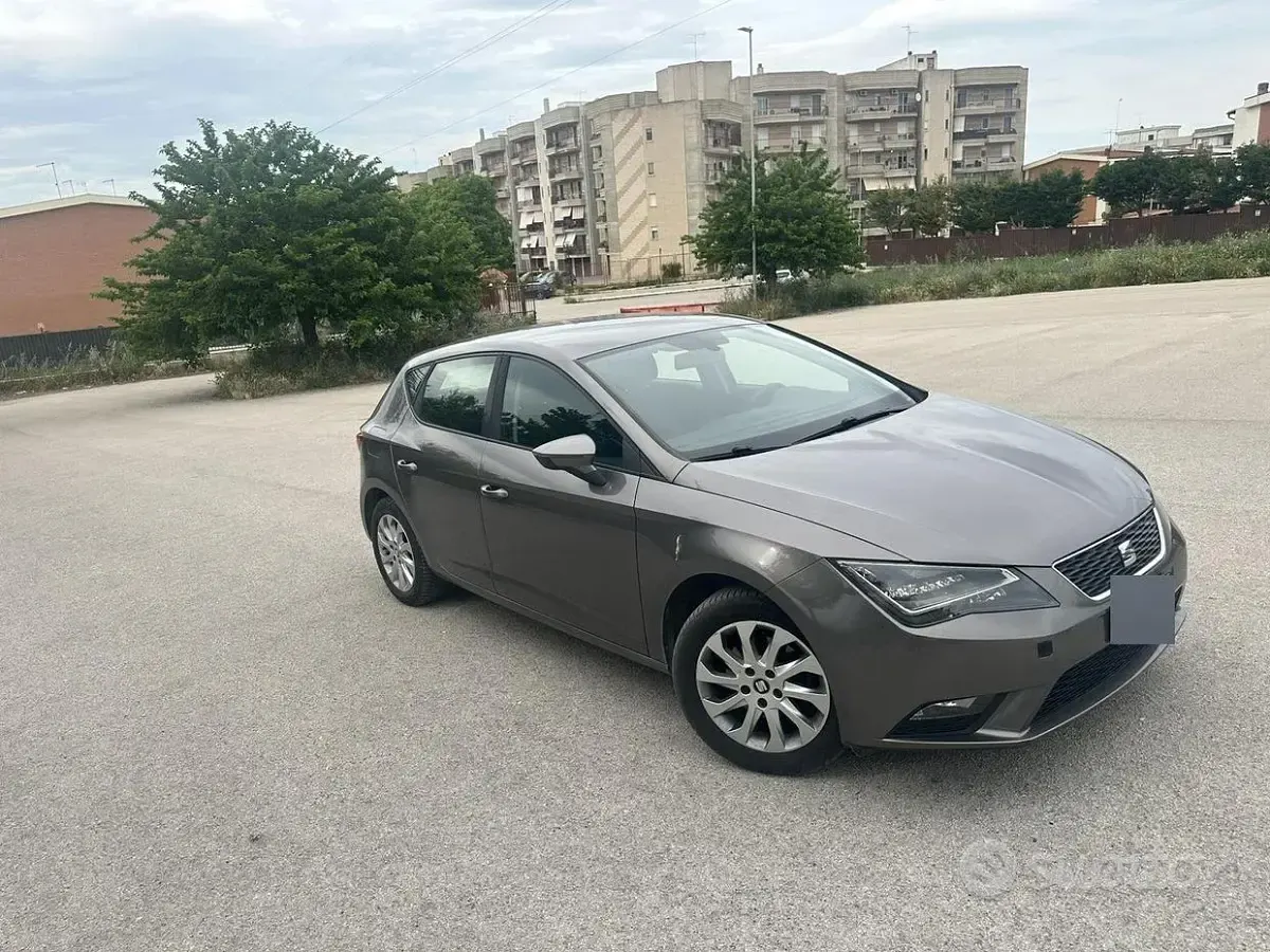 Usata Seat Leon 110 CV (80 kW) 2015 Grigio Berlina