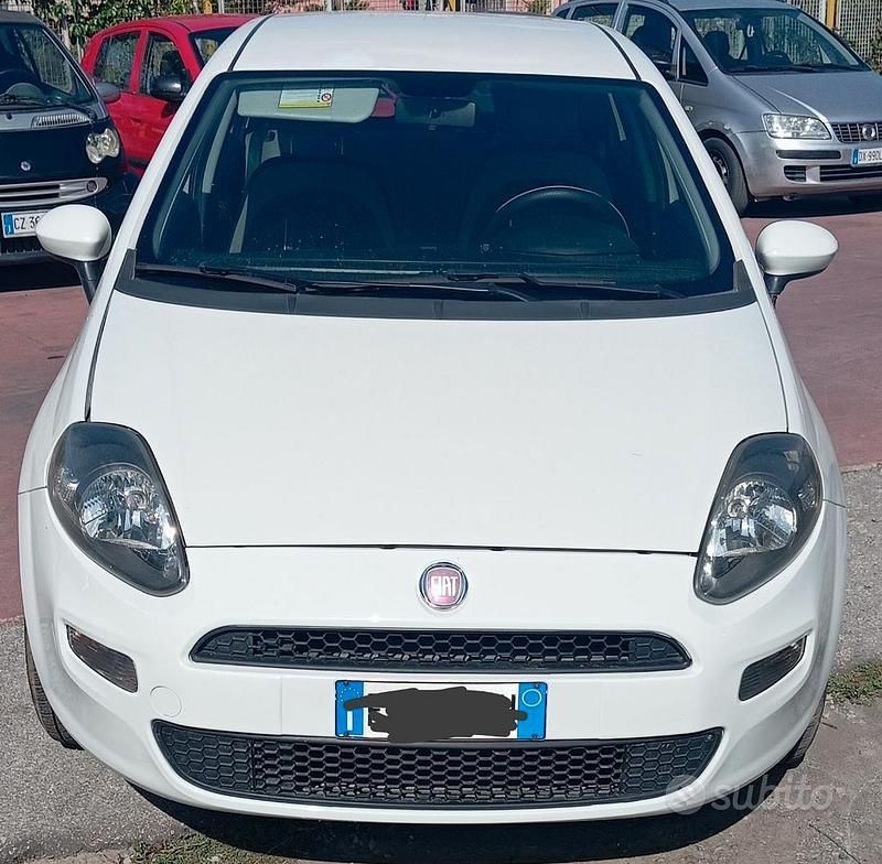 Bianco Usata 2013 Fiat Punto Due volumi | 3500 € (Buon prezzo) - Immagine 1/4