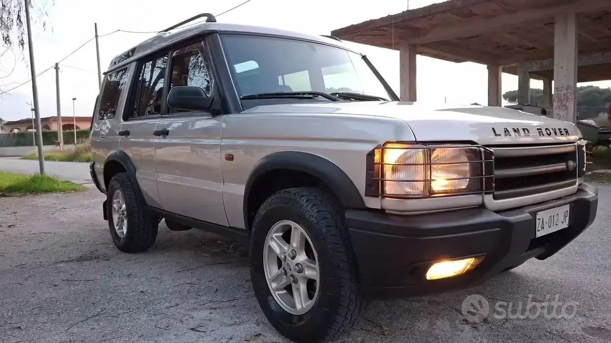 Usata Land Rover Discovery 138 CV (101 kW) 2000 Grigio SUV