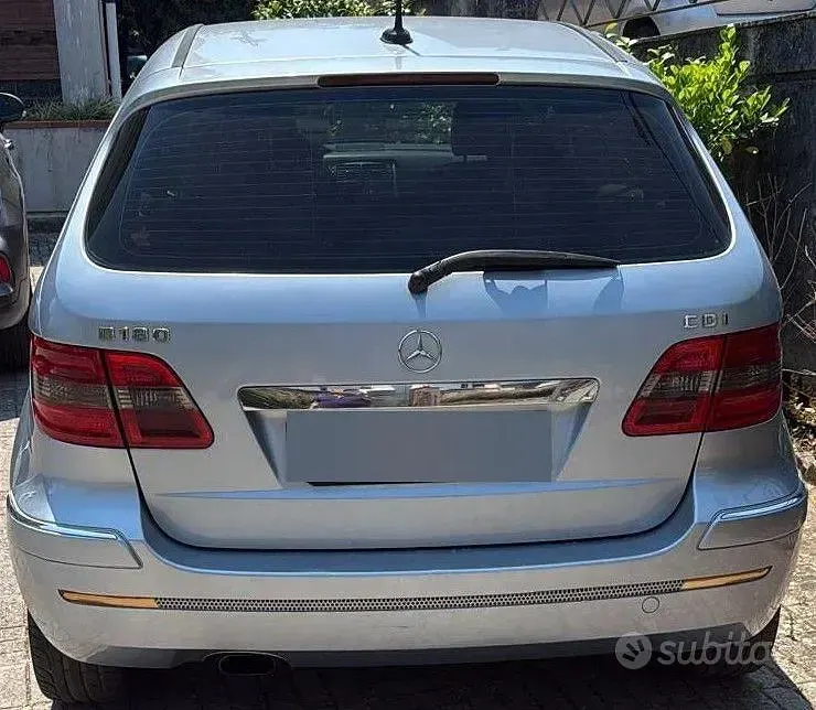 Usata Mercedes B180 109 CV (80 kW) 2006 Grigio Monovolume