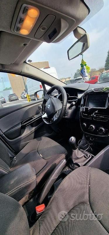 Usata Renault Clio IV 75 CV (55 kW) 2014 Grigio Berlina