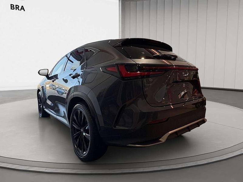 Nuova Lexus NX350h Sport Line 190 CV (139 kW) 2026 Dark grey met SUV