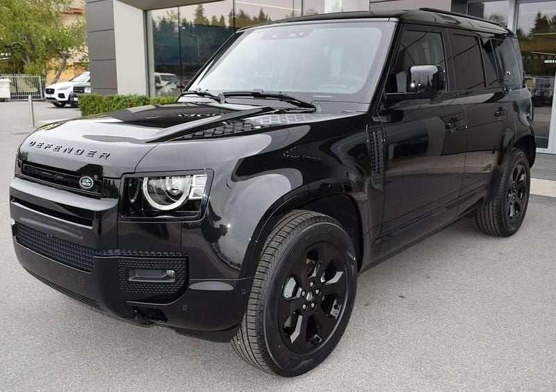 Nero Usata 2024 Land Rover Defender SE Dynamic SUV | 59.900 € (Super prezzo) - Immagine 1/4