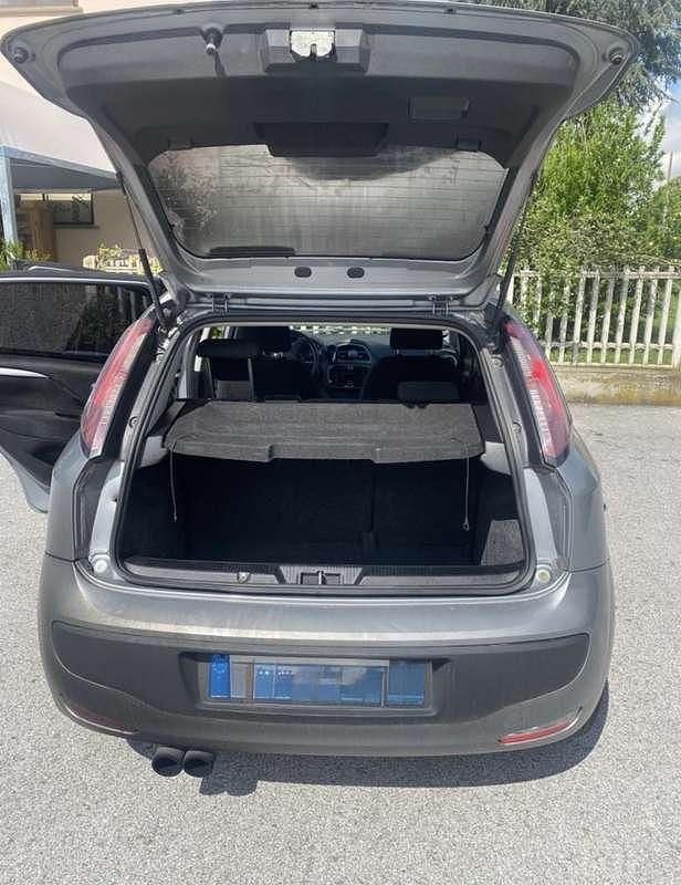 Usata Fiat Punto Evo Dynamic 75 CV (55 kW) 2010 Grigio Utilitaria