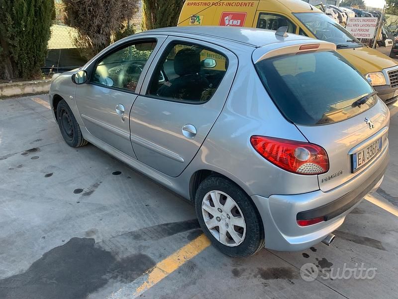 Usata Peugeot 206+ 70 CV (51 kW) 2009 Grigio Utilitaria
