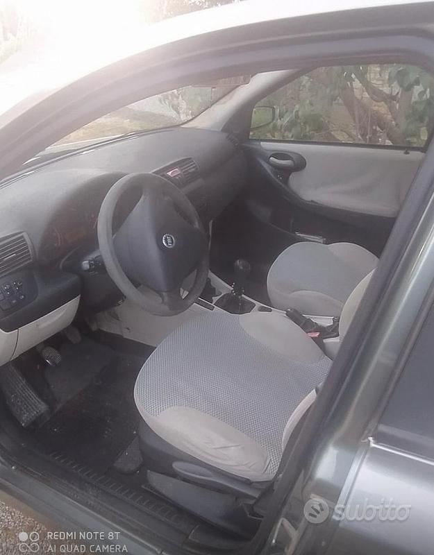 Usata Fiat Stilo 80 CV (58 kW) 2004 Grigio Berlina