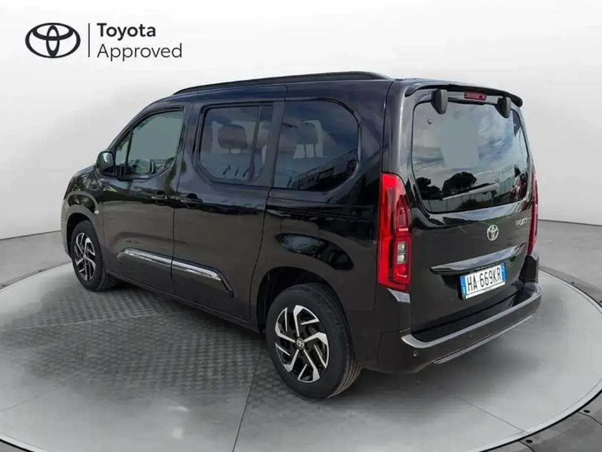Nuova Toyota Proace Verso City 131 CV (96 kW) 2025 Nero Station wagon