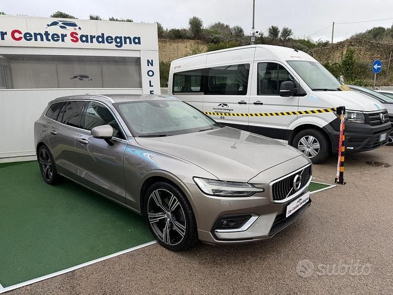 Usata Volvo V60 Inscription 190 CV (139 kW) 2020 Grigio Station wagon
