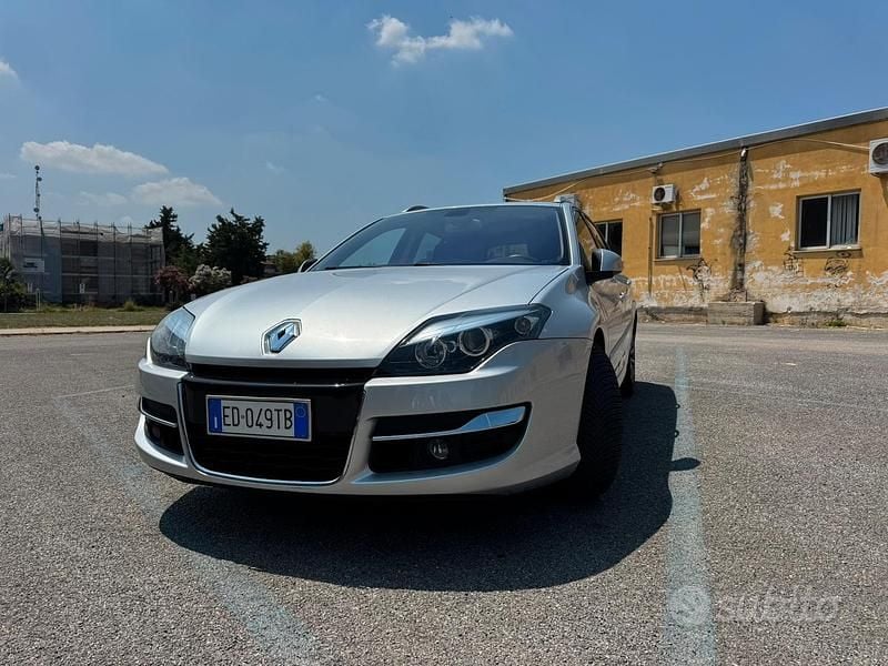 Usata Renault Laguna III 175 CV (128 kW) 2011 Grigio Station wagon