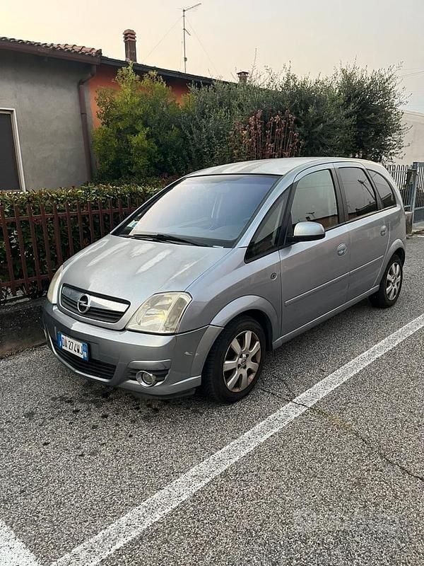 Usata Opel Meriva 75 CV (55 kW) 2006 Monovolume