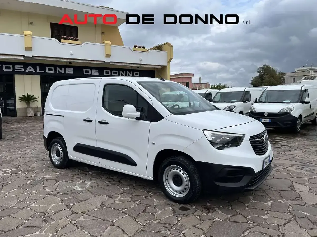 Occasion Opel Combo 99 ch (72 kW) 2019 Blanc Monospace