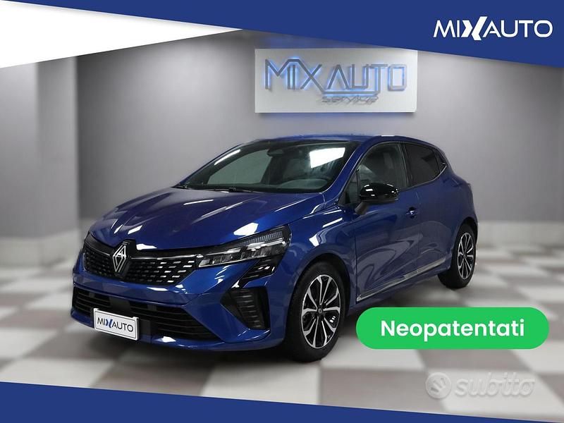 Usata Renault Clio V Techno 91 CV (66 kW) 2025 Blu Berlina