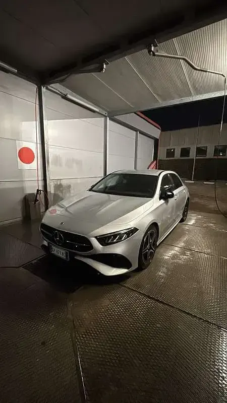 Usata Mercedes A180 AMG Line Premium Plus 116 CV (85 kW) 2023 Berlina