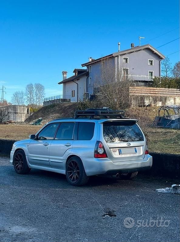 Usata Subaru Forester 177 CV (130 kW) 2003 Grigio SUV