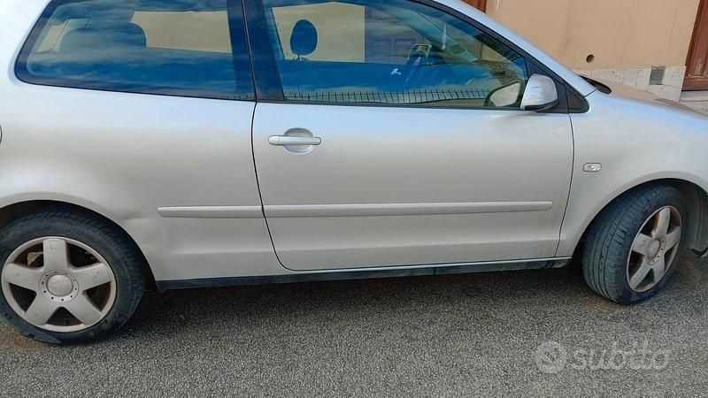 Usata VW Polo 2003 Grigio Berlina