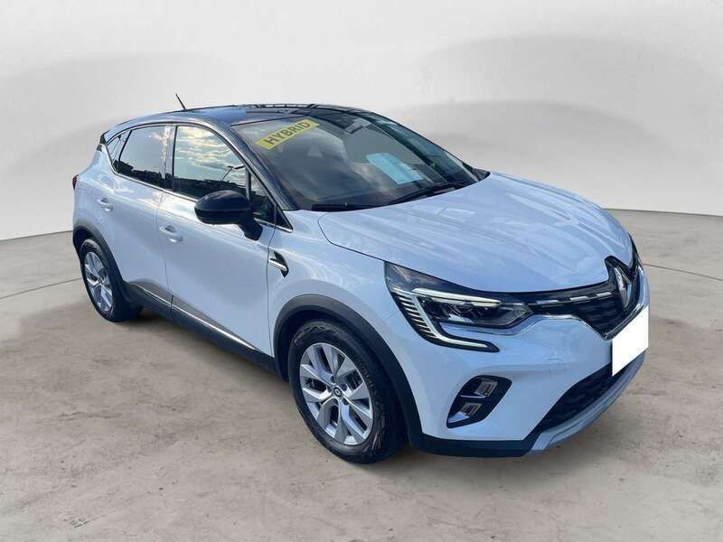 Usata Renault Captur Intens 143 CV (105 kW) 2022 Bianco SUV