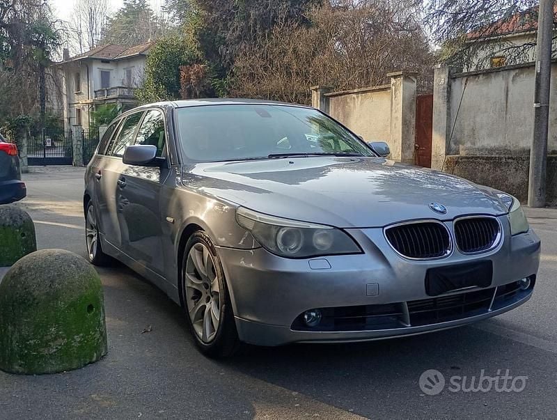 Usata BMW 530 Comfort Edition 218 CV (160 kW) 2004 Grigio Station wagon