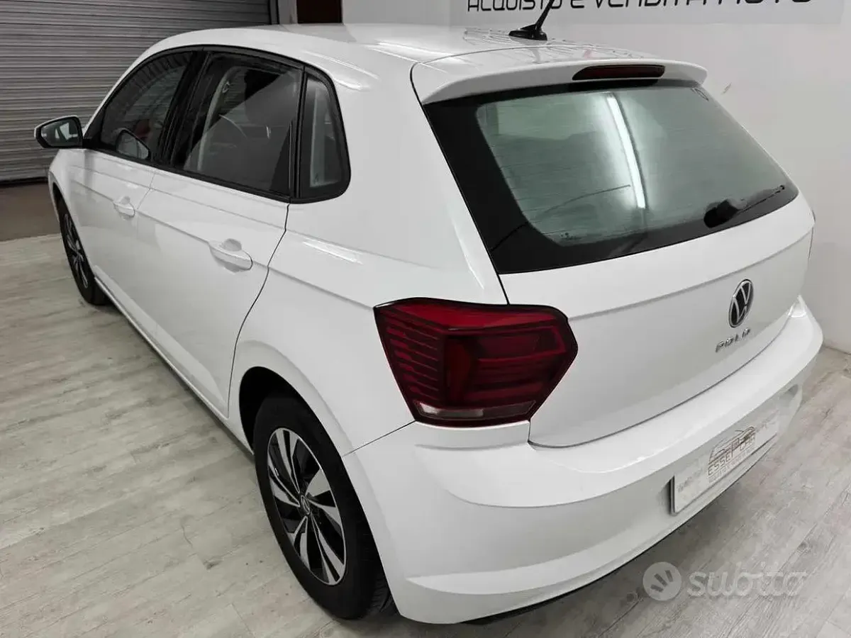 Usata VW Polo 80 CV (58 kW) 2021 Bianco Utilitaria