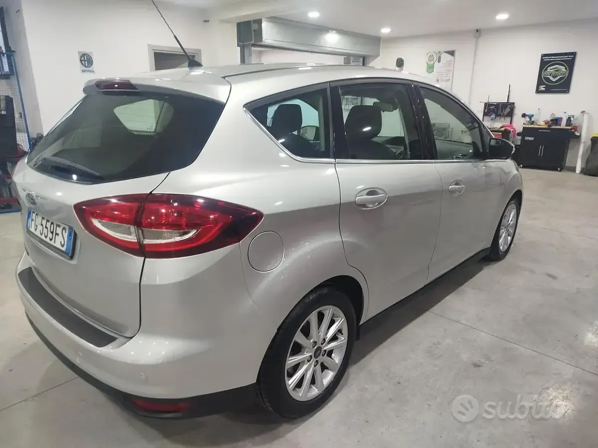 Usata Ford C-MAX Titanium 120 CV (88 kW) 2017 Grigio Monovolume
