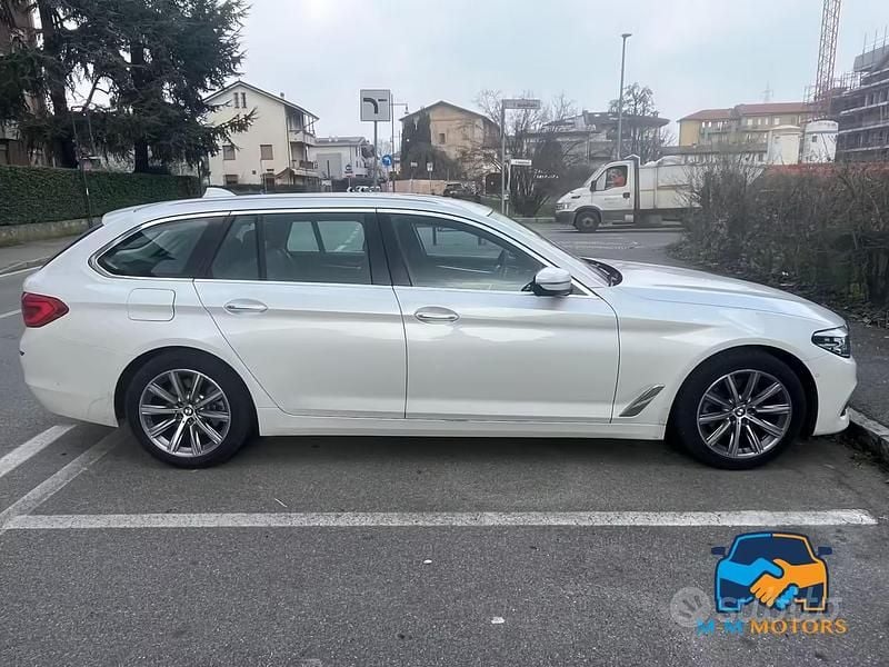 Usata BMW 520 Efficient Dynamics 190 CV (139 kW) 2019 Bianco Station wagon