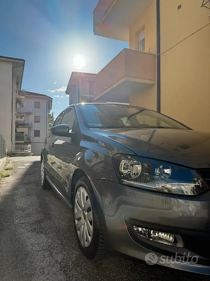 Usata VW Polo 90 CV (66 kW) 2011 Grigio Utilitaria