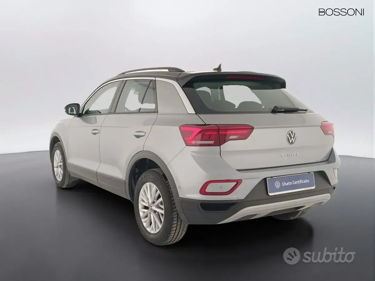 Usata VW T-Roc Life 150 CV (110 kW) 2024 Grigio SUV