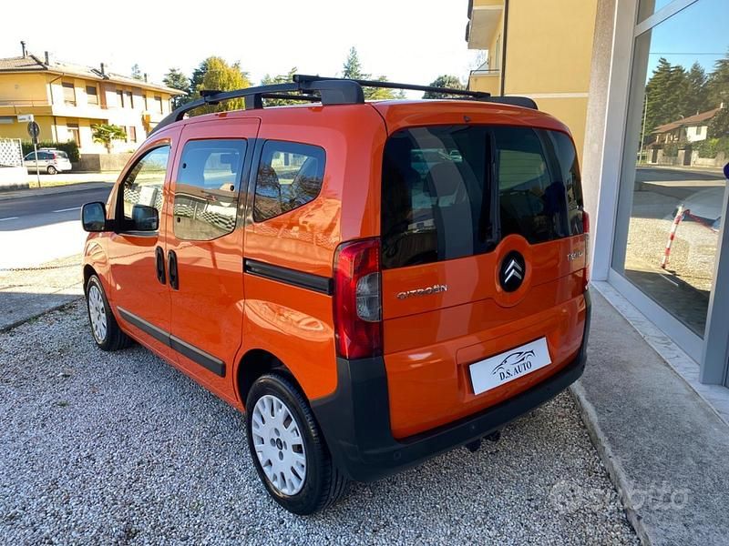 Usata Citroën Nemo 70 CV (51 kW) 2010 Arancione Monovolume