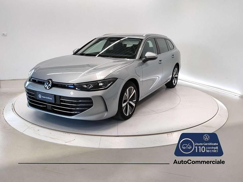 Usata VW Passat Business 204 CV (150 kW) 2024 Argento Station wagon