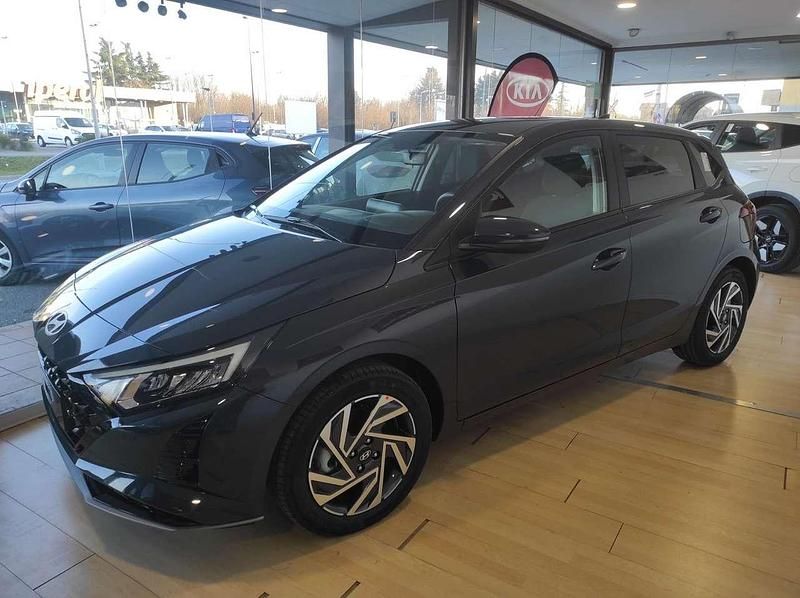 Usata Hyundai i20 101 CV (74 kW) 2023 Verde Utilitaria