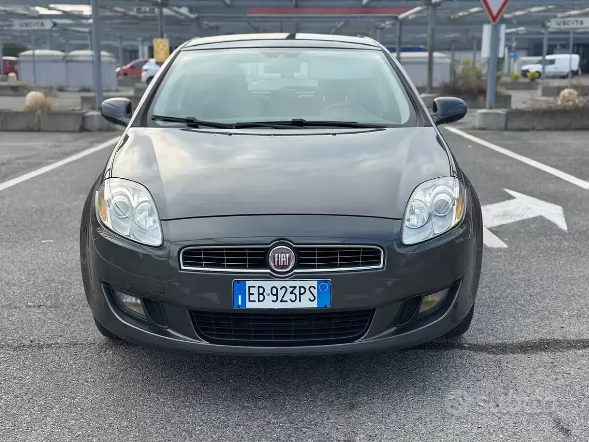 Usata Fiat Bravo Emotion 90 CV (66 kW) 2010 Marrone Utilitaria