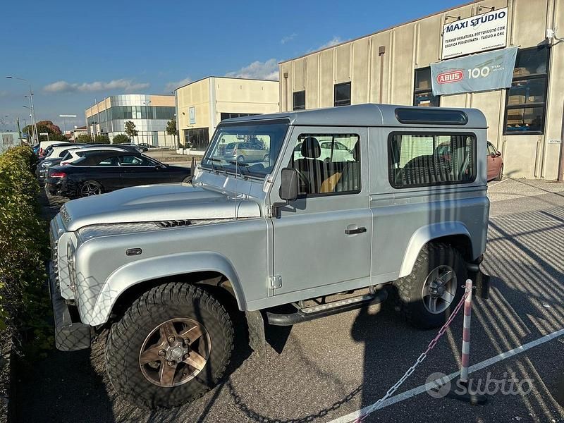 Usata Land Rover Defender 68 CV (50 kW) 2007 Grigio SUV