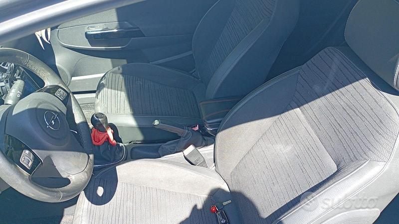 Gebraucht Opel Corsa 90 PS (66 kW) 2015 Weiß Kleinwagen