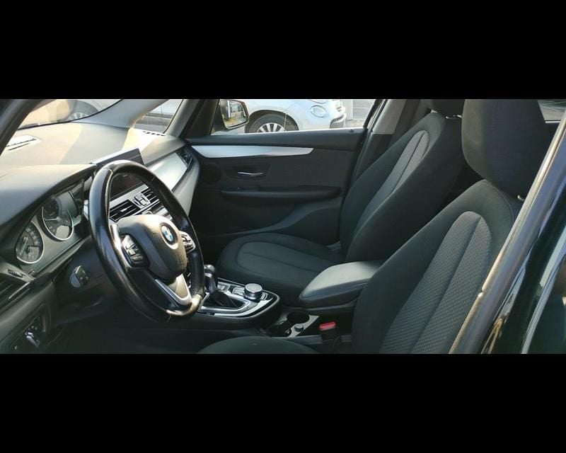 Usata BMW 218 Gran Tourer Sport Line 150 CV (110 kW) 2017 Nero Monovolume