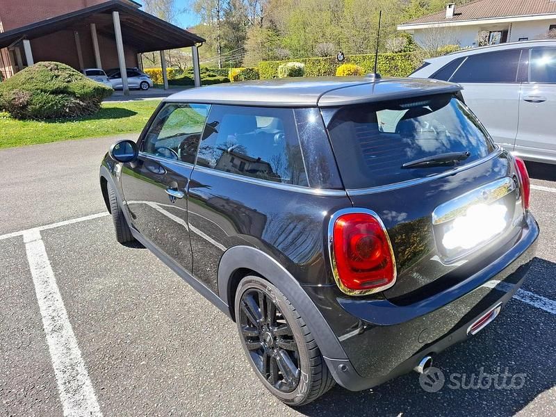 Usata Mini Cooper Seven 2017 Nero Utilitaria
