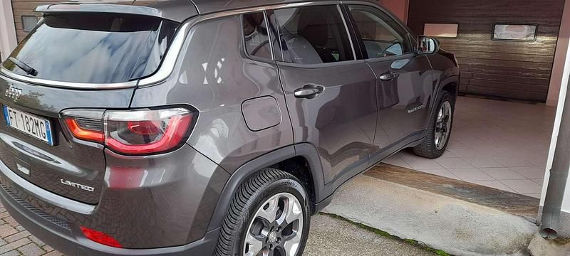 Usata Jeep Compass Limited 140 CV (102 kW) 2019 Grigio SUV