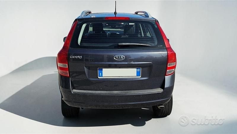 Usata Kia Ceed EX 90 CV (66 kW) 2010 Antracite metallizzato Utilitaria