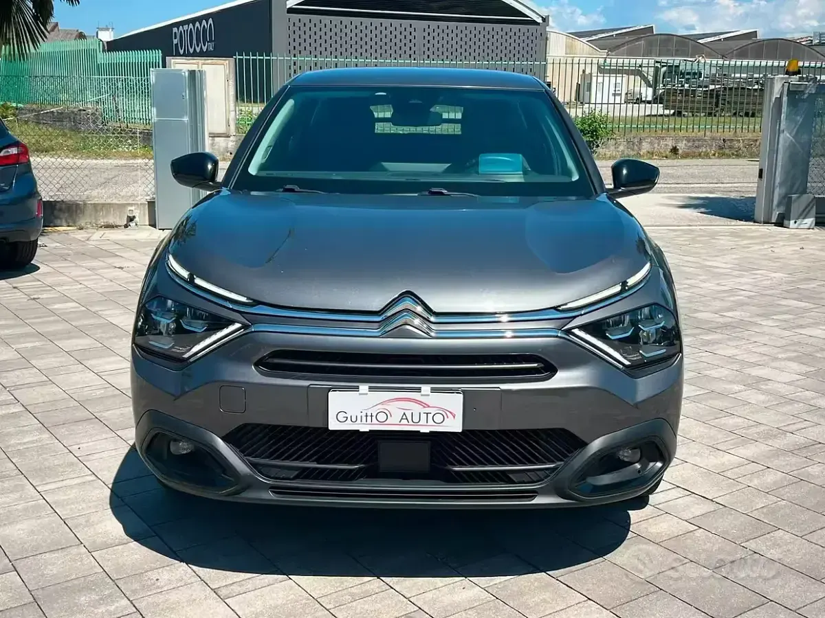 Usata Citroën C4 Feel 131 CV (96 kW) 2022 Grigio Berlina