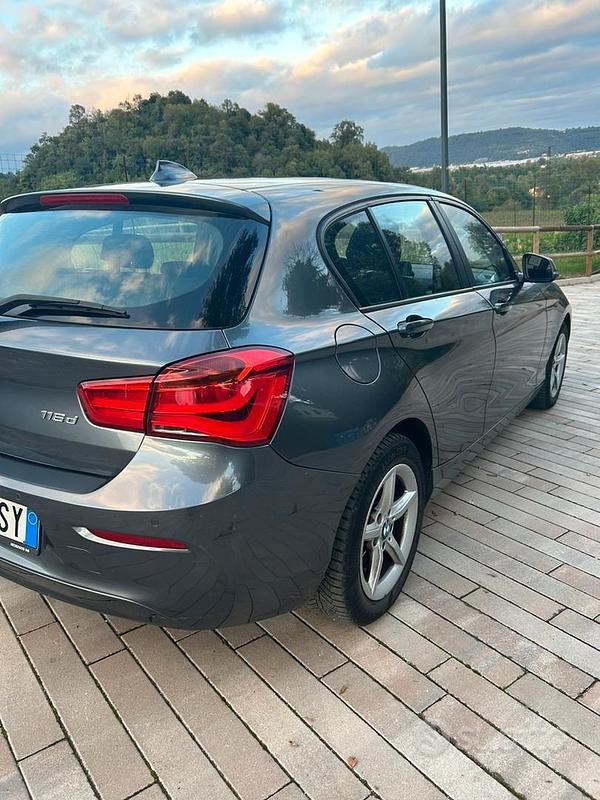 Usata BMW 116 116 CV (85 kW) 2015 Grigio Utilitaria