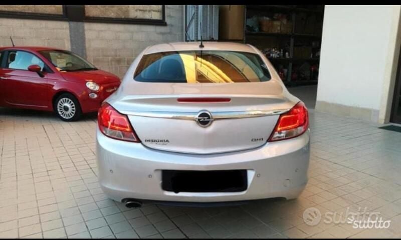 Usata Opel Insignia 130 CV (95 kW) 2010 Grigio Berlina