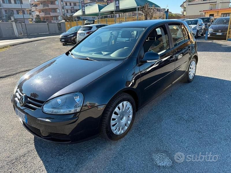 Nero Usata 2007 VW Golf Tre volumi | 2800 € (Ottimo prezzo) - Immagine 1/4
