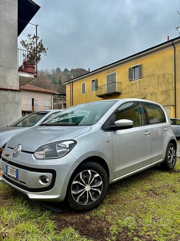 Usata 2013 VW up! Due volumi | 2900 € (Ottimo prezzo) - Immagine 1/4