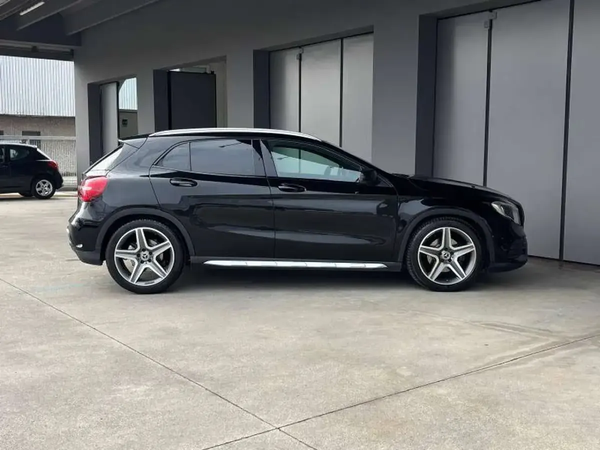 Usata Mercedes GLA220 Premium 177 CV (130 kW) 2018 Nero SUV
