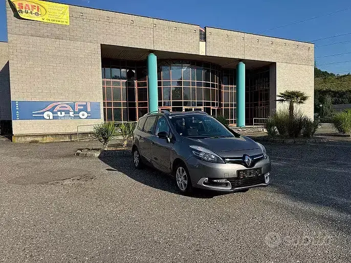 Usata Renault Scénic LIMITED 116 CV (85 kW) 2015 Grigio Monovolume