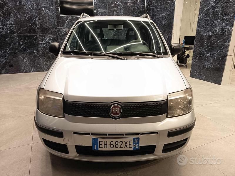 Usata Fiat Panda Dynamic 69 CV (50 kW) 2011 Grigio scuro Utilitaria