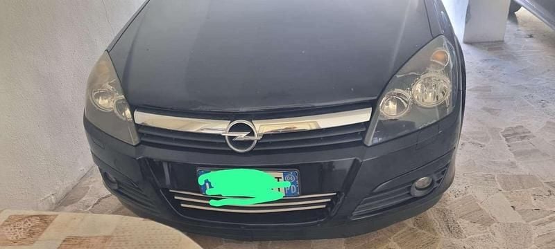 Usata 2004 Opel Astra Elegance | 1395 € (Buon prezzo) - Immagine 1/4