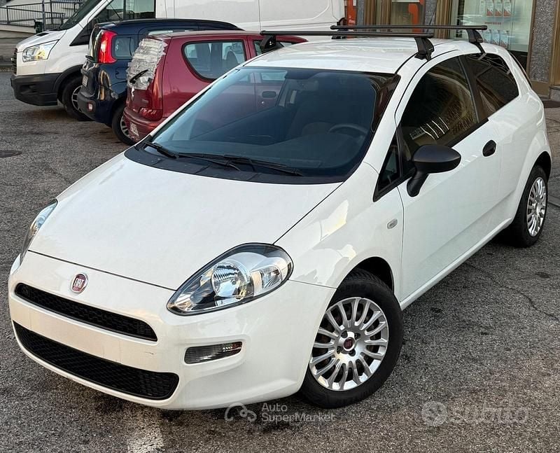 Usata Fiat Punto 75 CV (55 kW) 2013 Bianco Furgone